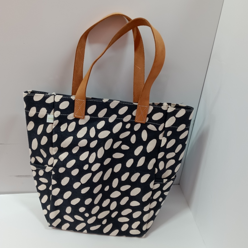 See Design/Donna Gorman Spotted Cheetah City Tote - Picture 3 of 14